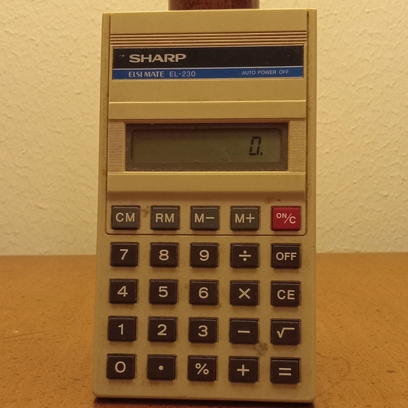 Sharp el-230 calculator - Picture 2 of 7